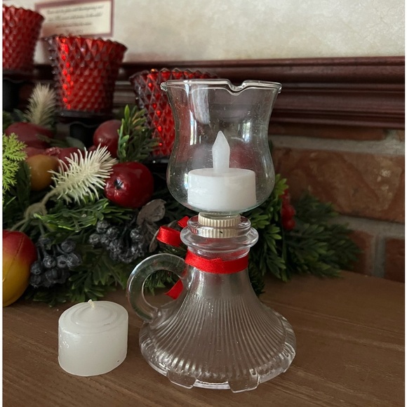 VINTAGE HOUSE OF LLOYD
CHRISTMAS AROUND THE WORLDHOLIDAY LOVE LIGHT
VOTIVE - Picture 3 of 4